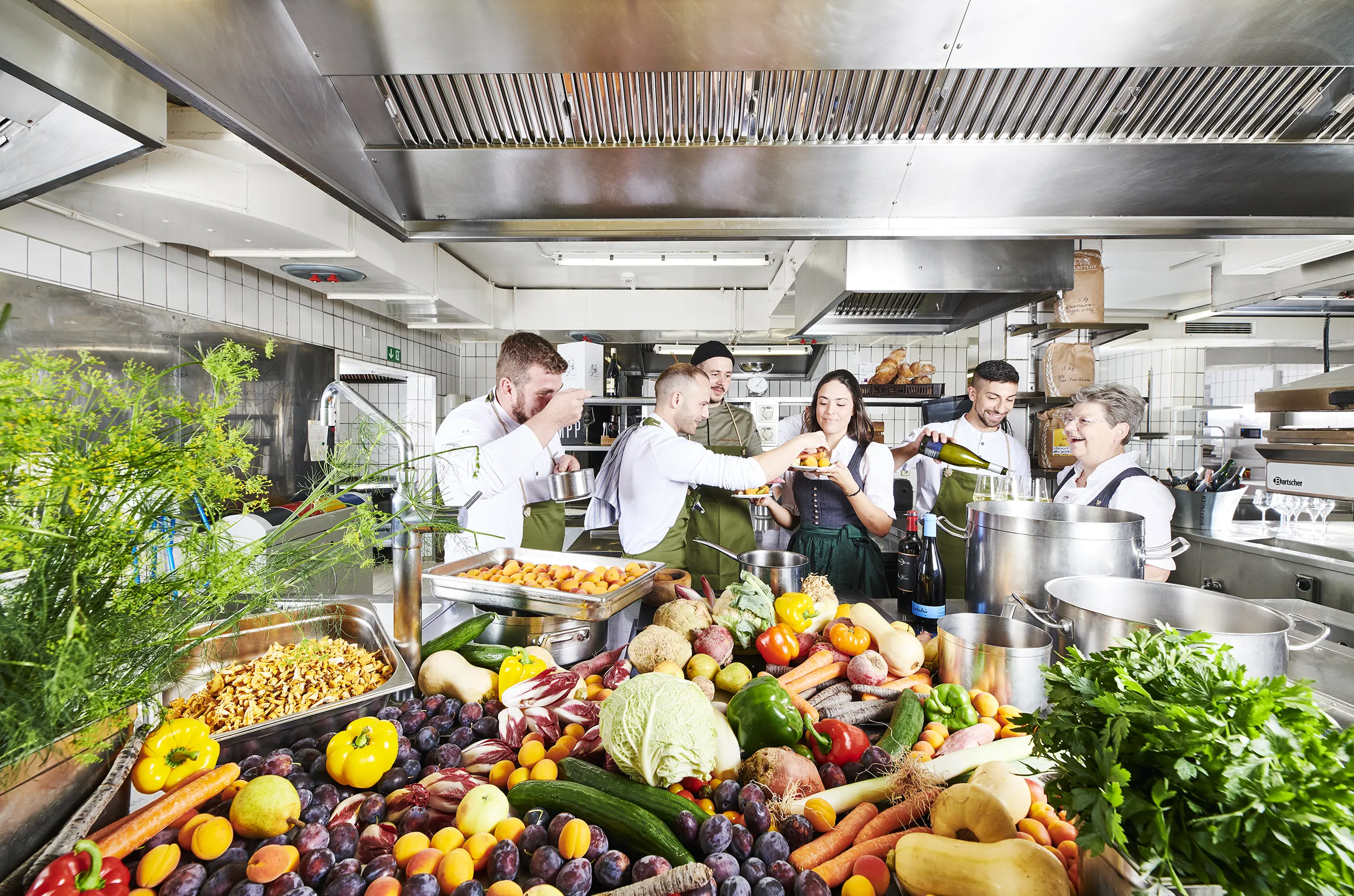 210902_ZUMKELLER_PORT_GRUPPE_0843_FINAL_DRUCK