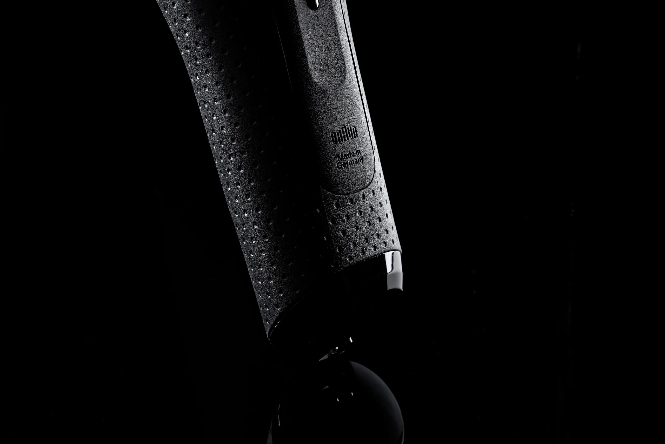 120512_Shaver_Details