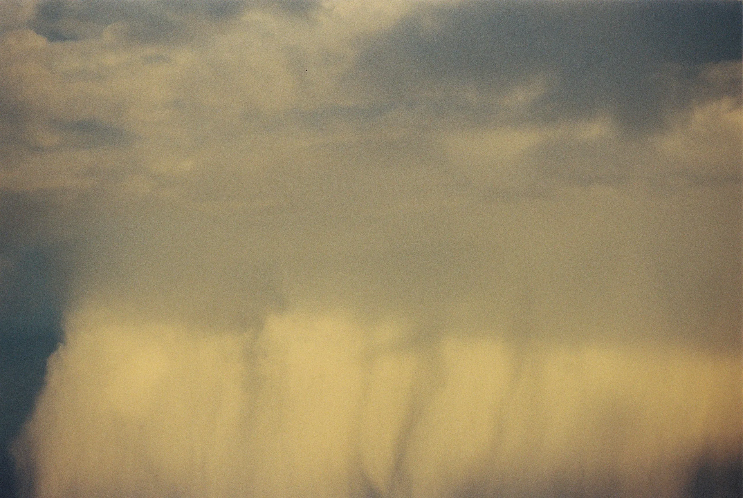 180106_SCANS_DEZEMBER_WOLKEN_01_0002