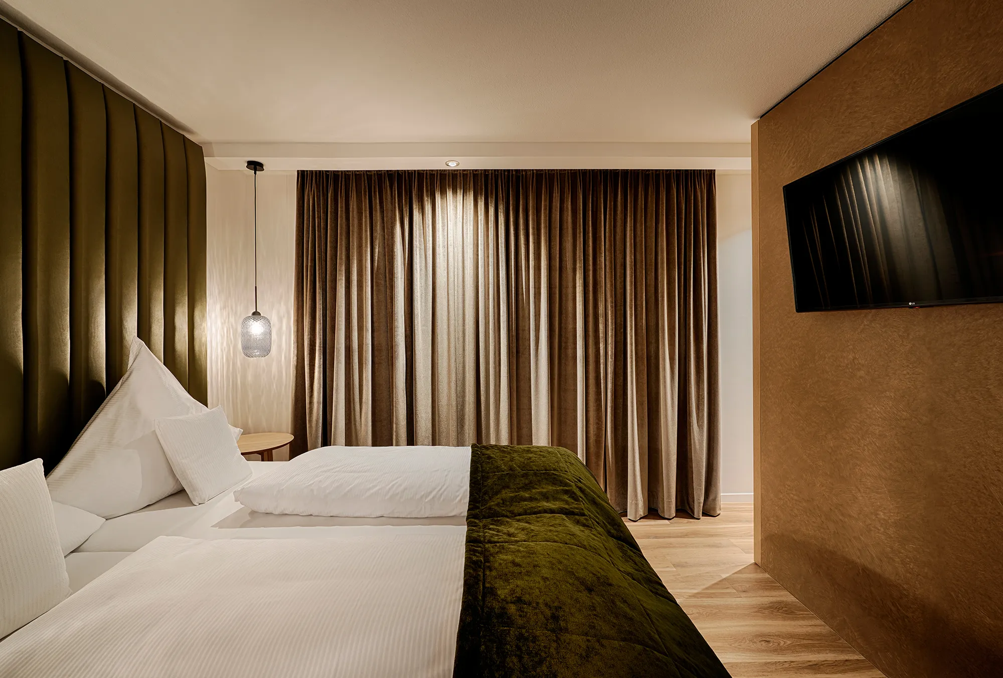 180730_KRONE_LAMM_307_0153_FINAL_EMAIL