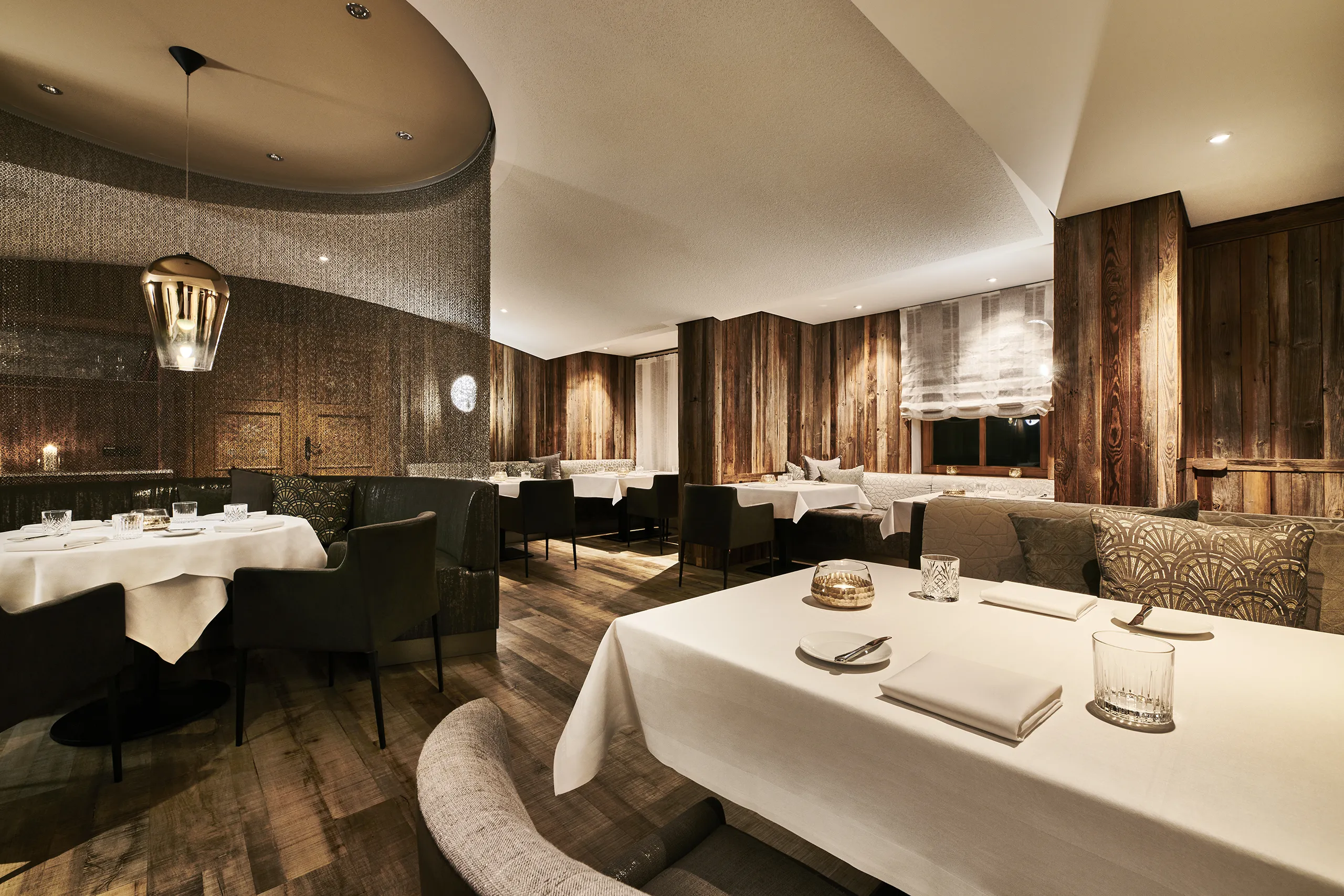 200802_JRE_WEISSES_ROSS_I_1088_FINAL_DRUCK